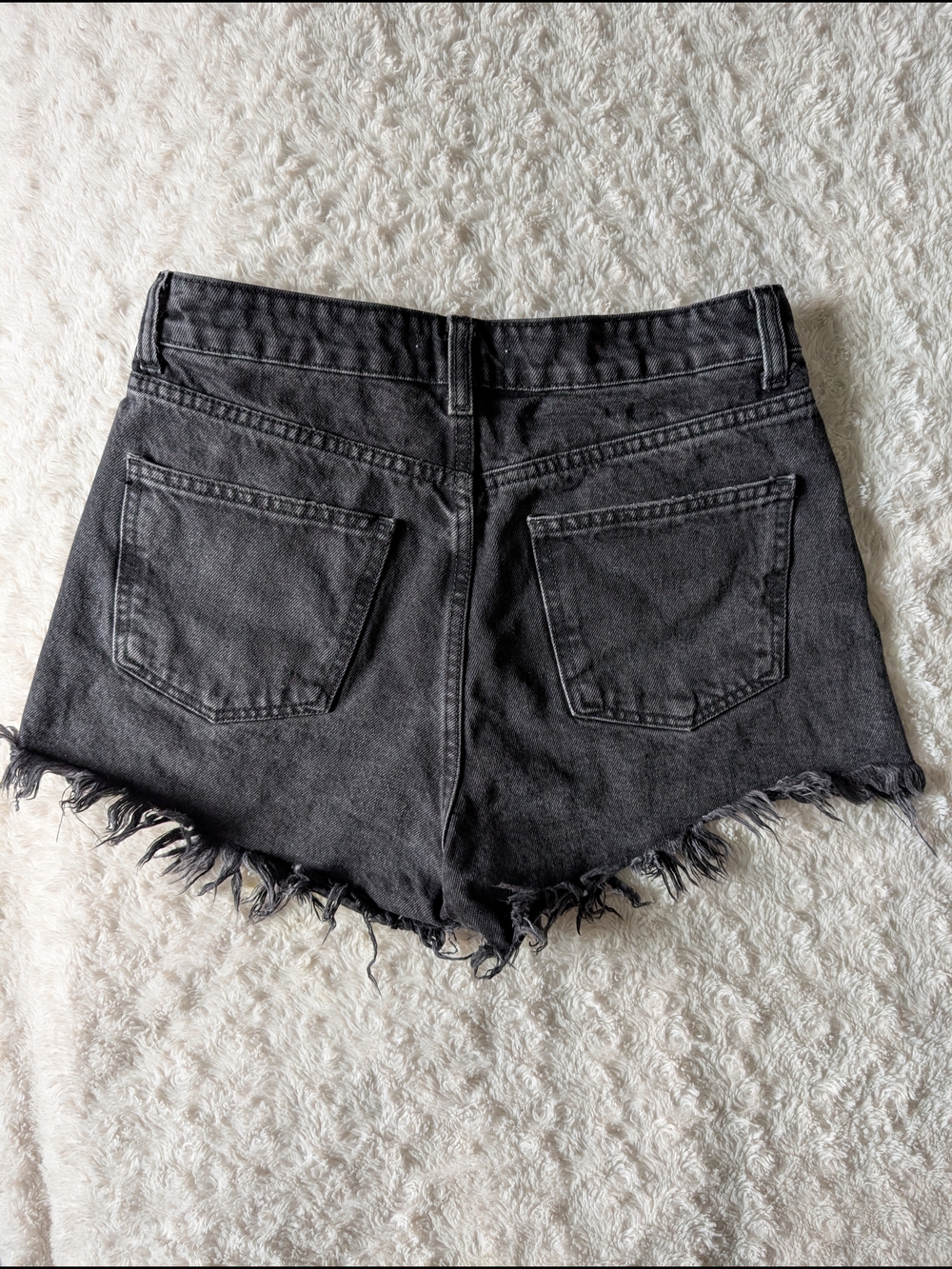 Zara High-Waisted Ripped Shorts - Picture 3 of 4